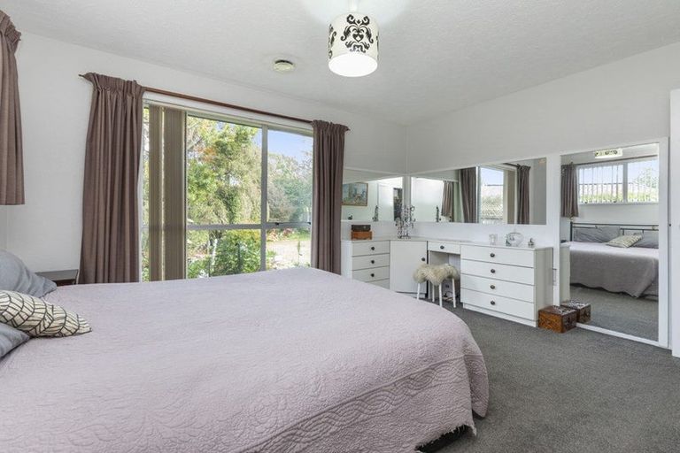Photo of property in 6 Te One Place, Redwood, Christchurch, 8051
