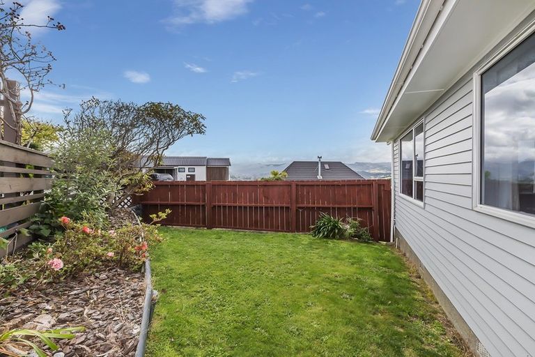 Photo of property in 17 The Anchorage, Whitby, Porirua, 5024