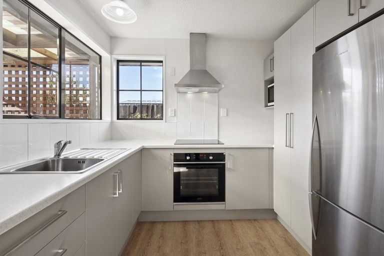 Photo of property in 2/38 Greenock Street, Redwood, Christchurch, 8051