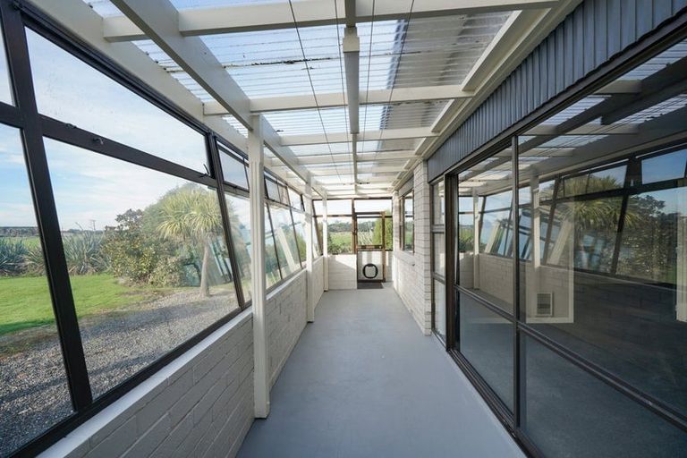 Photo of property in 49 Ferry Road, West Plains, Invercargill, 9879