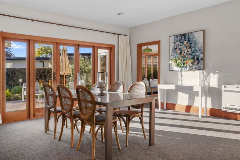 Photo of property in 1 Bradnor Road, Fendalton, Christchurch, 8052