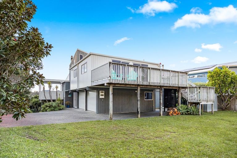 Photo of property in 11 Claude Street, Mangawhai Heads, Mangawhai, 0505