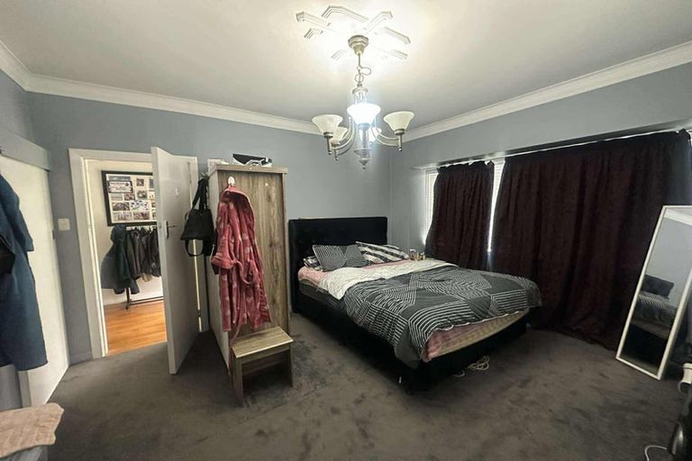 Photo of property in 22 Saint Ronans Avenue, Waterloo, Lower Hutt, 5011