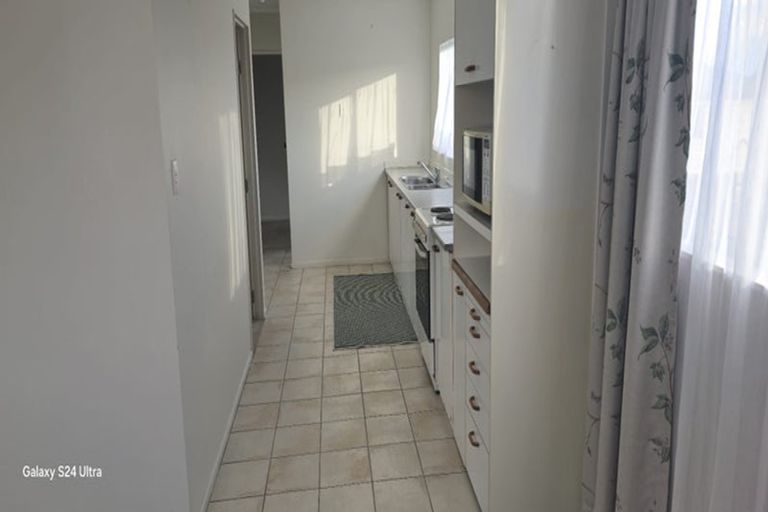 Photo of property in 30 Tupaki Place, Pakuranga Heights, Auckland, 2010