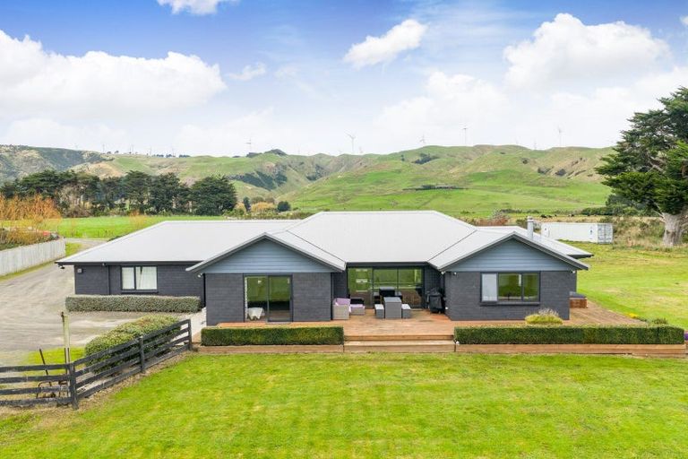 Photo of property in 52 Centre Road, Aokautere, Palmerston North, 4471