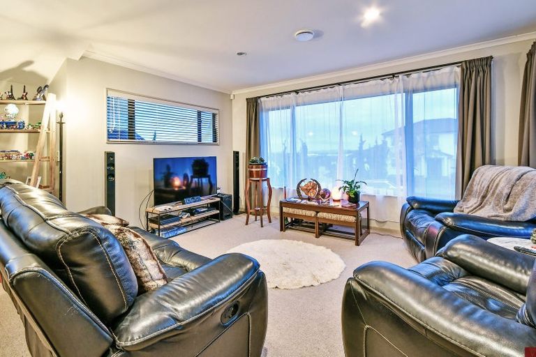 Photo of property in 2 Baverton Drive, Flat Bush, Auckland, 2016