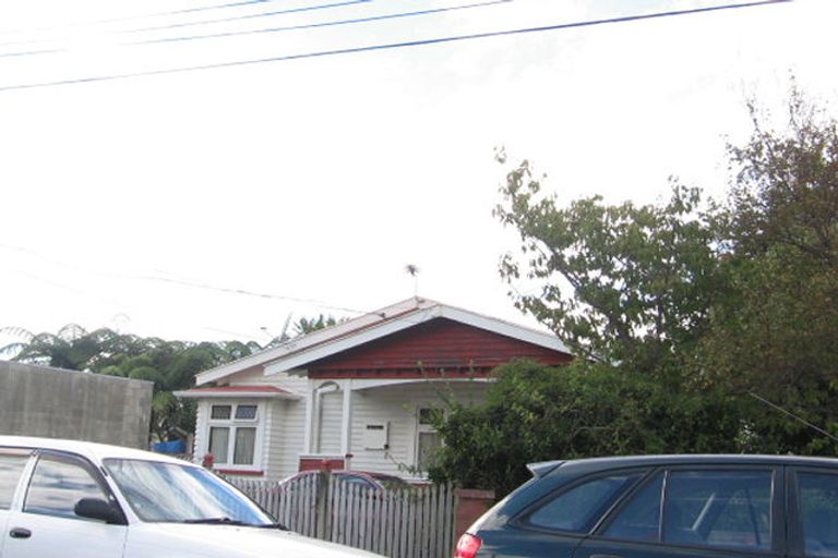 Photo of property in 18 Kensington Avenue, Petone, Lower Hutt, 5012