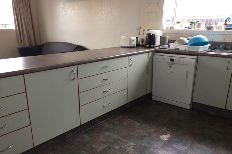 Photo of property in 156 Peverel Street, Riccarton, Christchurch, 8041