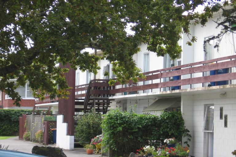 Photo of property in 8/41 Anzac Road, Browns Bay, Auckland, 0630