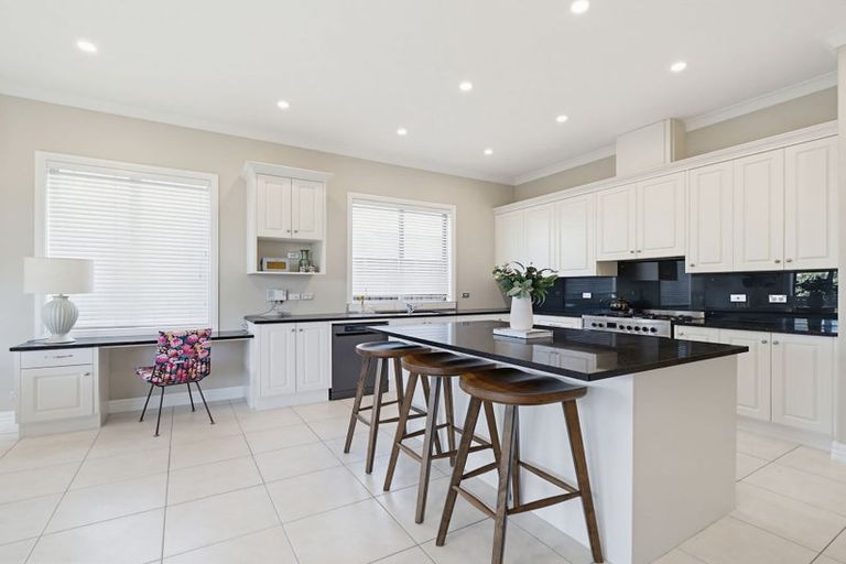 Photo of property in 100 Hunter Drive, Awatoto, Napier, 4110