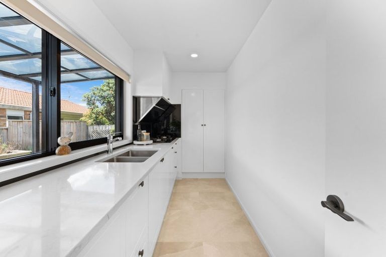 Photo of property in 216 Whitford Road, Shamrock Park, Auckland, 2016