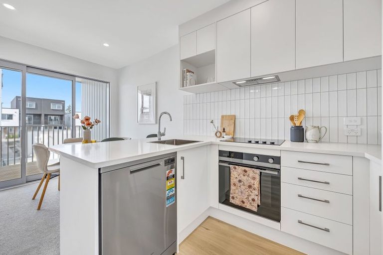 Photo of property in 95 Ngae Place, Mangere East, Auckland, 2024