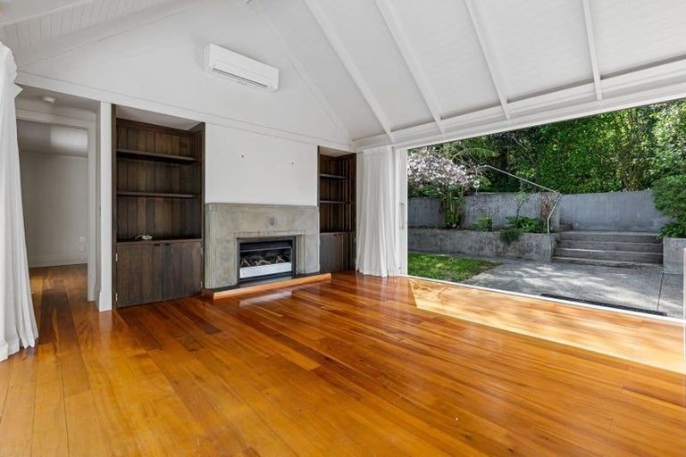 Photo of property in 5 Ringwood Street, Torbay, Auckland, 0630