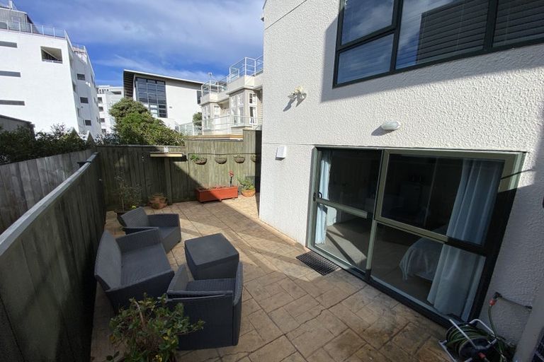 Photo of property in 16j Hobson Street, Thorndon, Wellington, 6011
