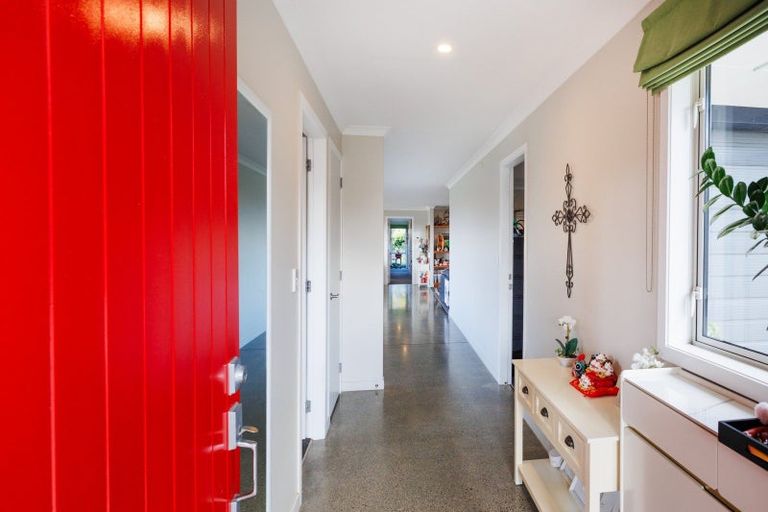 Photo of property in 37 Branksome Place, Aokautere, Palmerston North, 4471