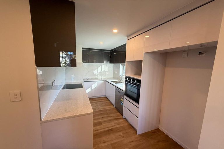 Photo of property in 33a Riverhills Avenue, Pakuranga Heights, Auckland, 2010