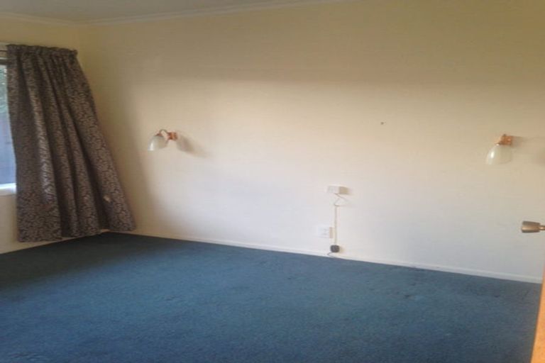 Photo of property in 77 Memorial Avenue, Ilam, Christchurch, 8053