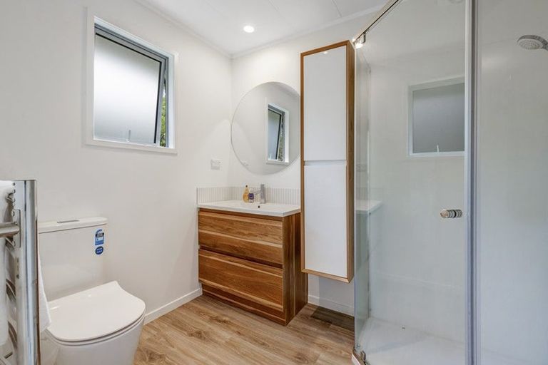 Photo of property in 10a Felicity Place, Unsworth Heights, Auckland, 0632