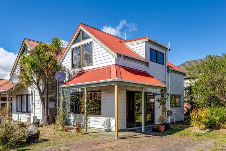 Photo of property in Princeton Gardens, 12/58 Cuba Street, Petone, Lower Hutt, 5012