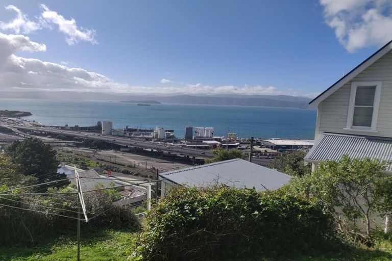 Photo of property in 11 Grosvenor Terrace, Wadestown, Wellington, 6012