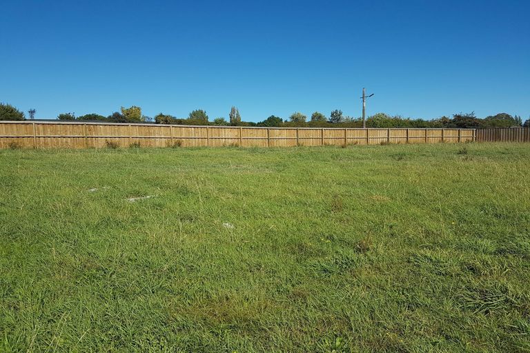 Photo of property in 28 Sarikei Avenue, Northwood, Christchurch, 8051