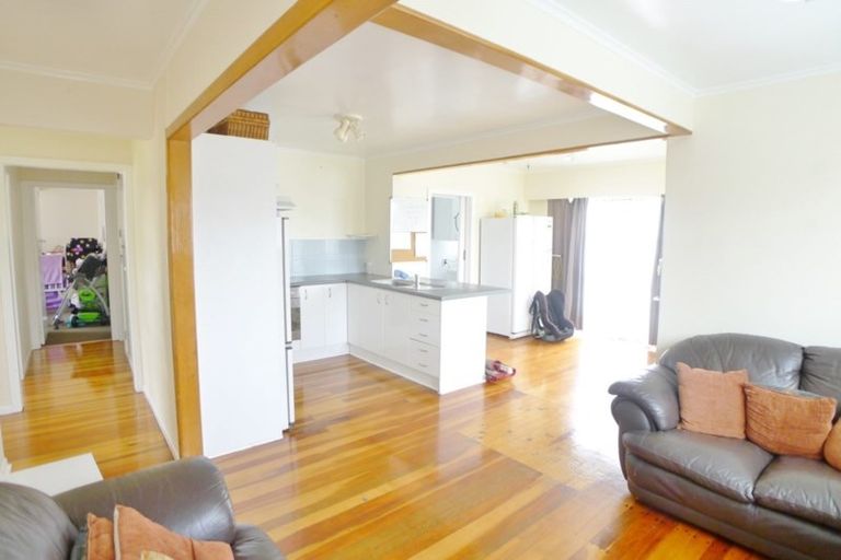 Photo of property in 28 Sturdee Road, Manurewa, Auckland, 2102