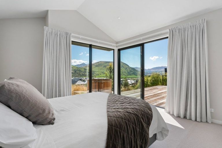 Photo of property in 11a Double Cone Road, Jacks Point, Queenstown, 9371