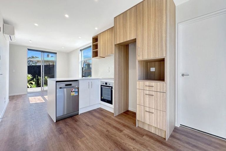 Photo of property in 1/25 Tranent Road, Mangere, Auckland, 2022