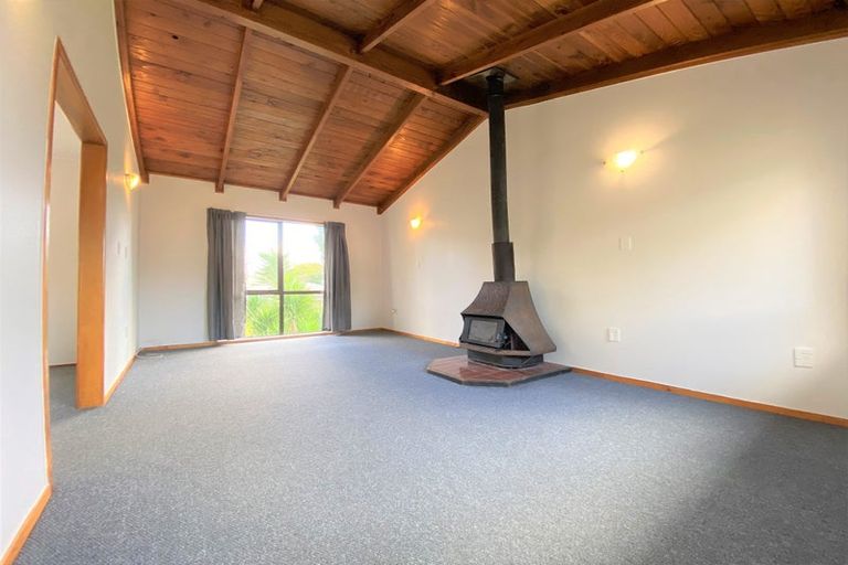 Photo of property in 5 Harrington Road, Henderson, Auckland, 0610