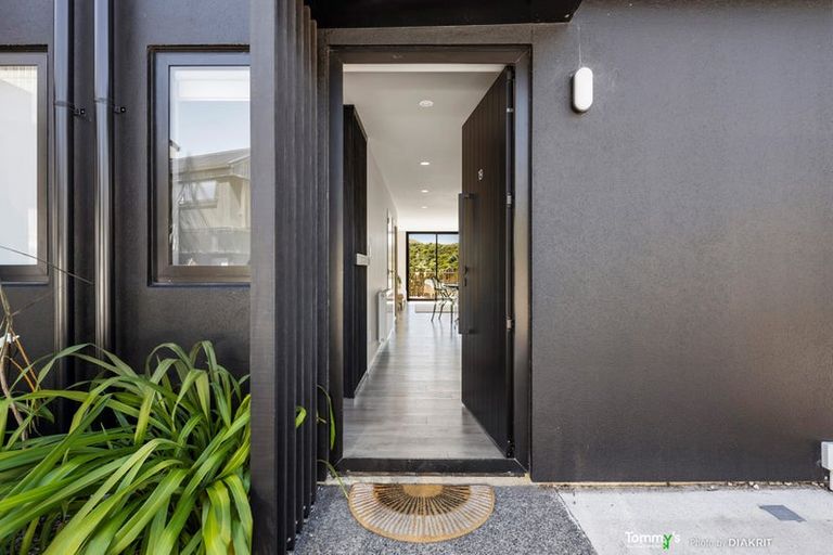 Photo of property in 19/6u Bushland Grove, Paparangi, Wellington, 6037