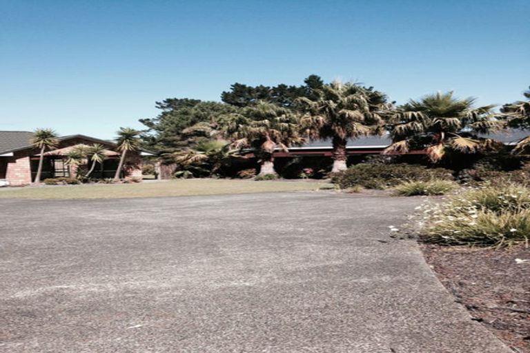 Photo of property in 1204 East Coast Road, Redvale, Albany, 0794