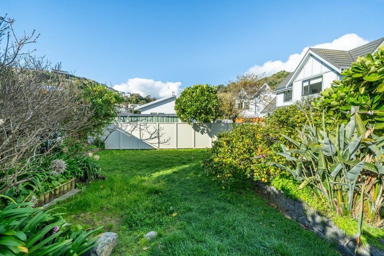 Photo of property in 126 Mana Esplanade, Paremata, Porirua, 5026