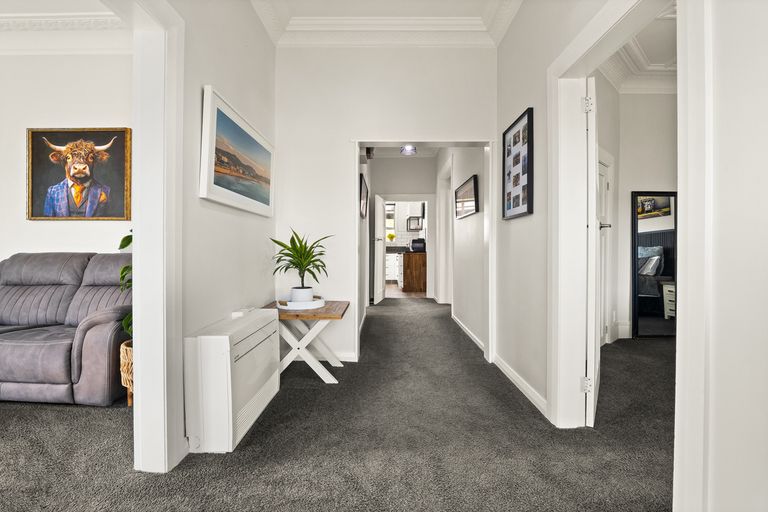 Photo of property in 21 Hargest Crescent, Saint Kilda, Dunedin, 9012