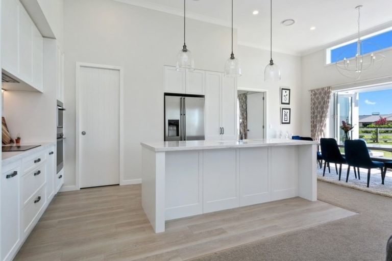 Photo of property in 1 Kotare Grove, Cambridge, 3434