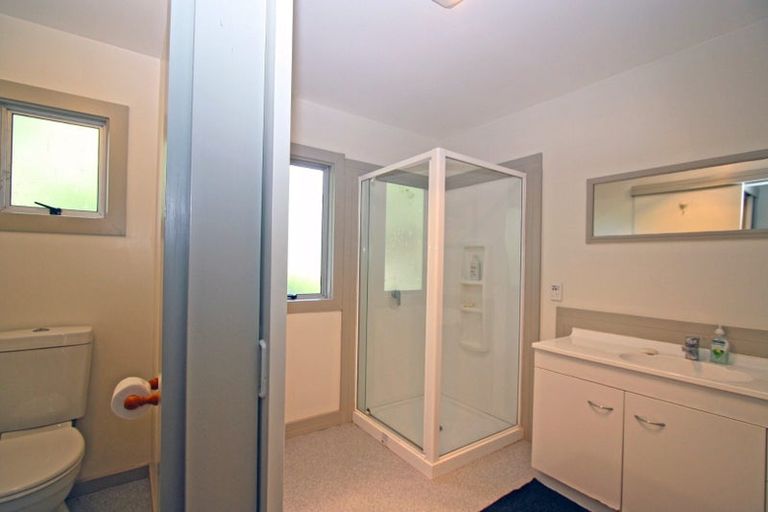 Photo of property in 4 Moana Crescent, Blagdon, New Plymouth, 4310