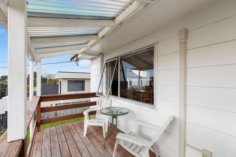 Photo of property in 2/321 Triangle Road, Massey, Auckland, 0614