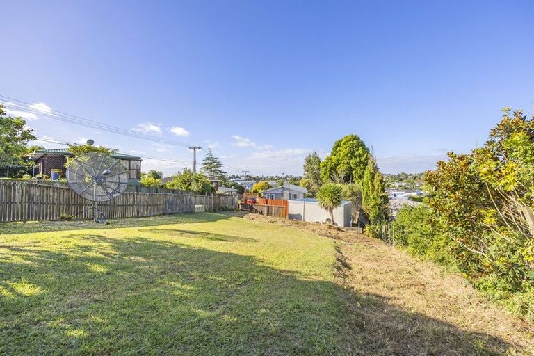 Photo of property in 21 View Road, Glenfield, Auckland, 0627