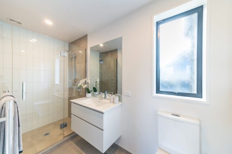 Photo of property in 206a Edgeware Road, Edgeware, Christchurch, 8013