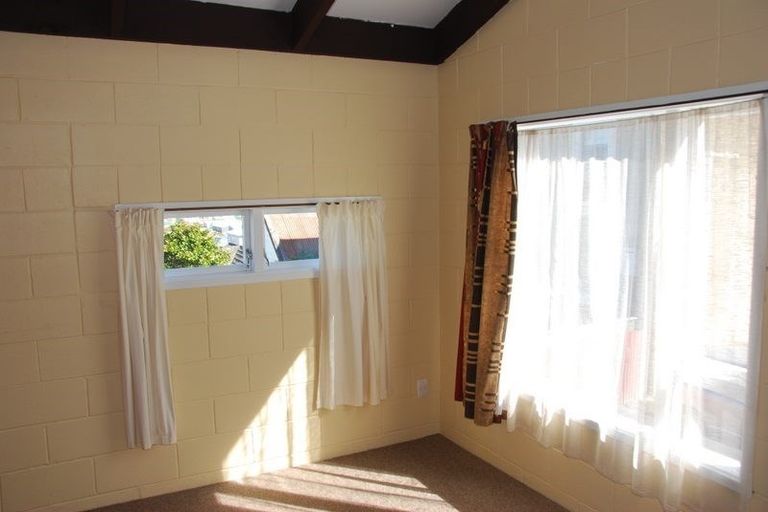 Photo of property in 129 Constable Street, Newtown, Wellington, 6021