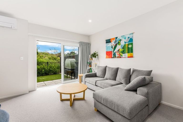 Photo of property in 34 Koreke Close, Kenepuru, Porirua, 5022