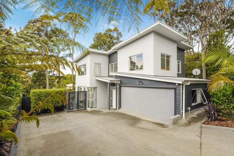 Photo of property in 20e Konini Road, Titirangi, Auckland, 0604