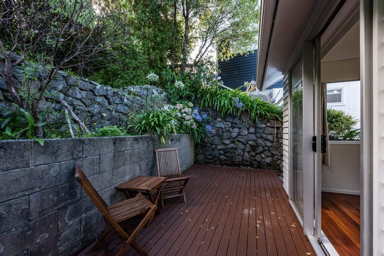 Photo of property in 70 Allington Road, Karori, Wellington, 6012