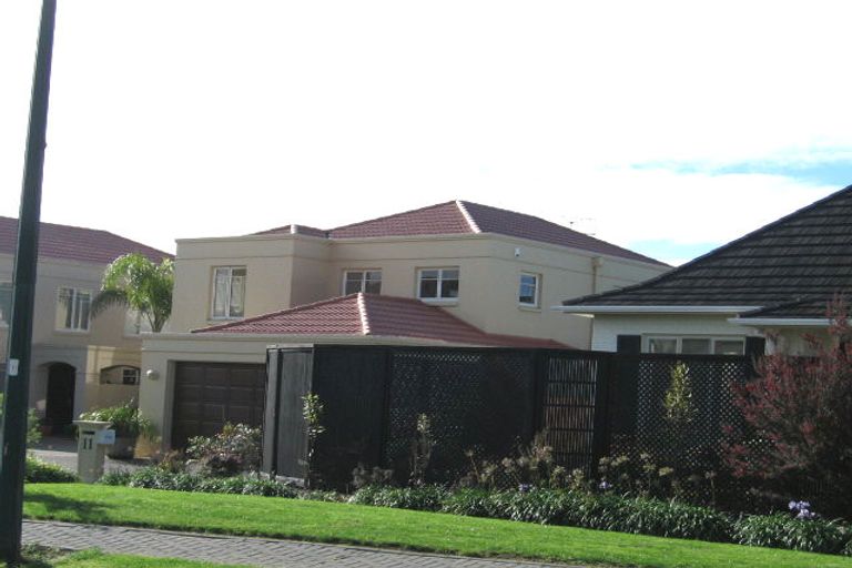 Photo of property in 11 Haven Crest, Somerville, Auckland, 2014