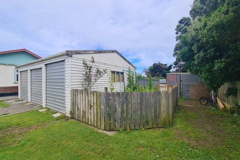 Photo of property in 10 Tennyson Street, Opunake, 4616