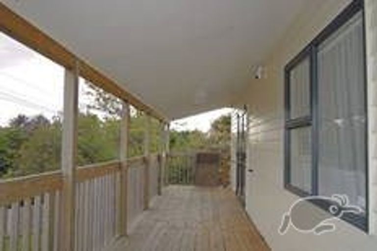 Photo of property in 19 Paton Avenue, Te Atatu South, Auckland, 0610