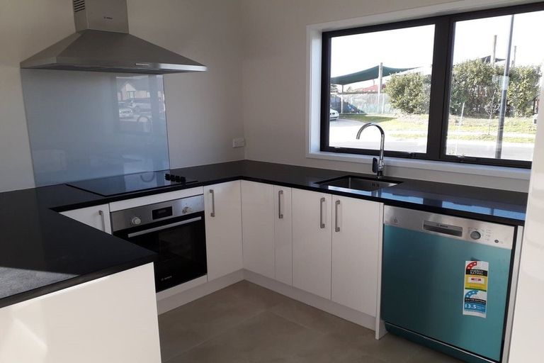 Photo of property in 16 Piripono Crescent, Pukekohe, 2120