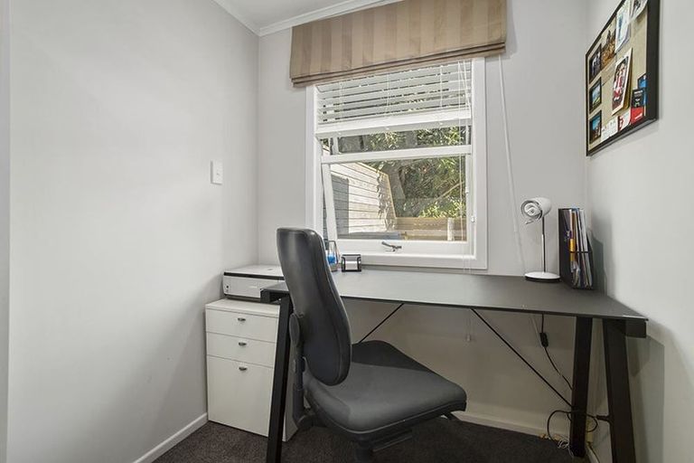 Photo of property in 84 Tiraumea Drive, Pakuranga, Auckland, 2010