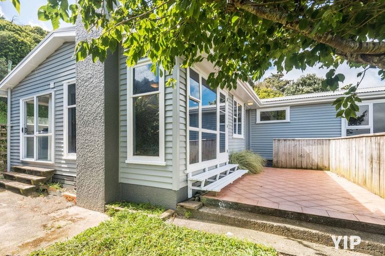 Photo of property in 41 Chesterton Street, Johnsonville, Wellington, 6037