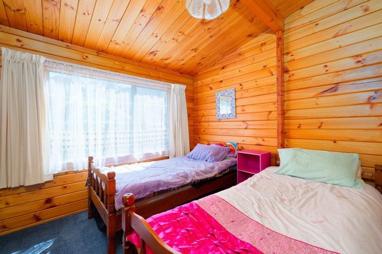 Photo of property in 6 Valley Road, Goose Bay, Kaikoura, 7374