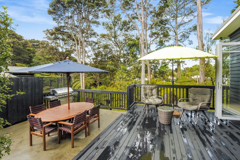 Photo of property in 20e Konini Road, Titirangi, Auckland, 0604
